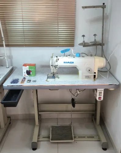 Máquina costura industrial MAQI LS9800D Direct Drive + Acessórios - pronta pra uso