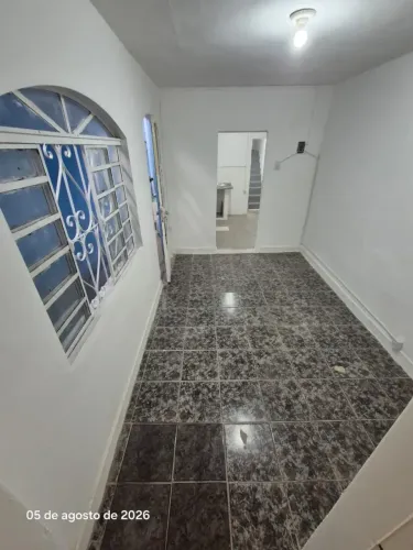 Casa 2 Dorm de fundos Metro Saude