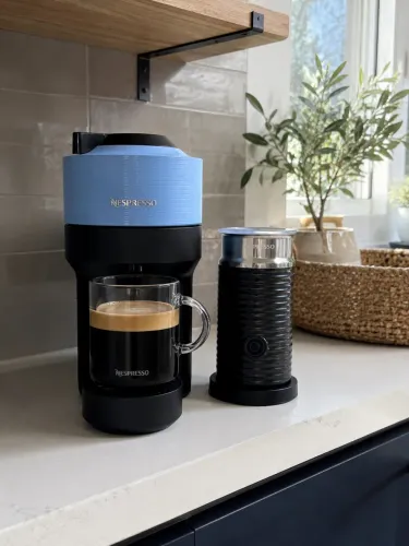 Cafeteira Nespresso Vertuo com Aeroccino 3