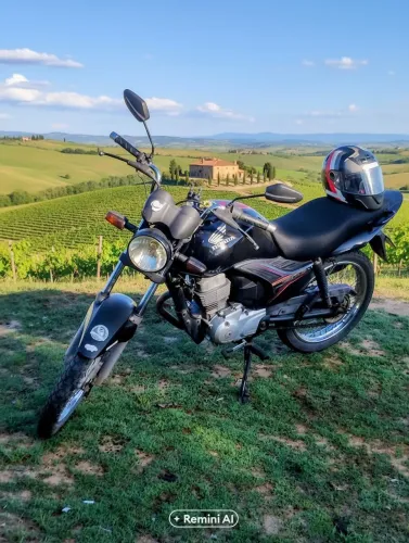 Vendo essa moto toda filé 