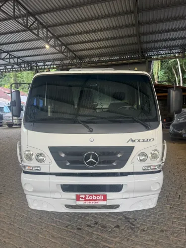 MB Accelo 1016 CE Prancha 2021