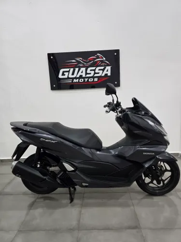 HONDA PCX DLX 2024 (IMPECÁVEL)