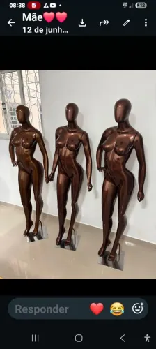 Manequins de fibra resinados
