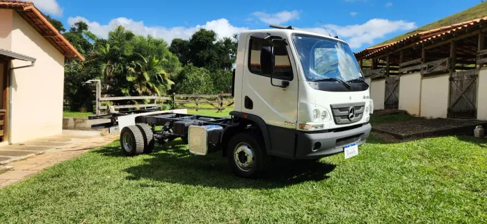 M.BENZ / ACCELO 815