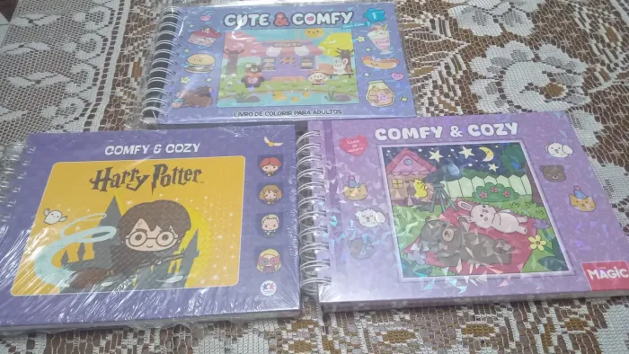 Três livros para colorir para adultos e crianças novos Cute & Comfy lacrados novos