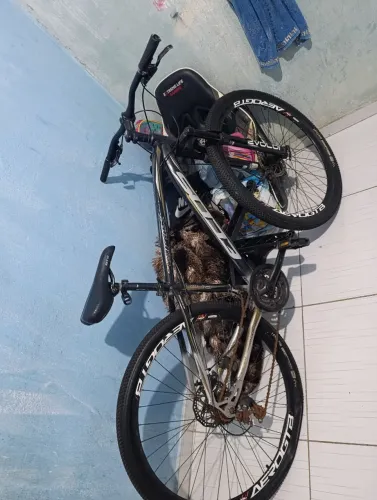 Bicicleta aro 29 no meu nome com nota fiscal , quadro de alumínio leia a descrição