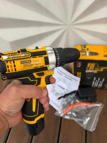 Vendo parafusadeira a bateria nova na caixa?