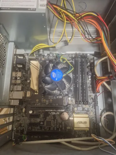 Placa mae Asus i3 7 geração 