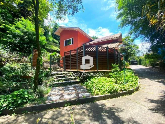 Casa à venda por R$ 1.300.000,00 - São Francisco - Niterói/RJ