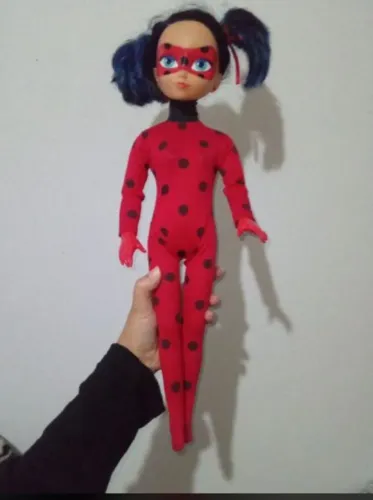 Boneca ladybug grande