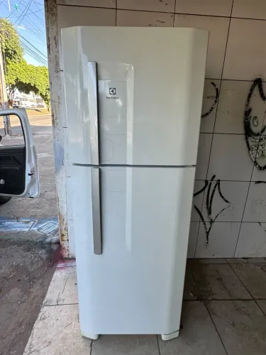 Geladeira Electrolux degelo semi nova 450 litros funcionando perfeitamente