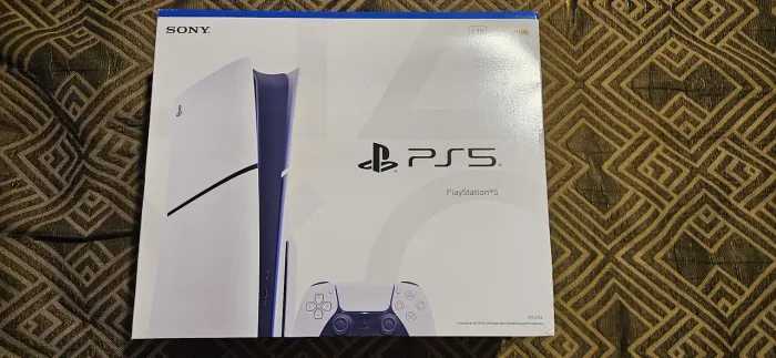 PS5 Slim C/leitor, NF* e garantia até Novembro 