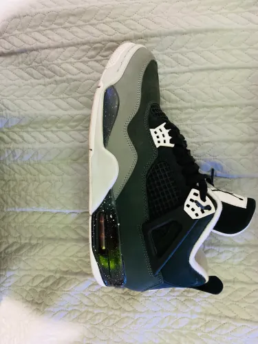 Air Jordan 4