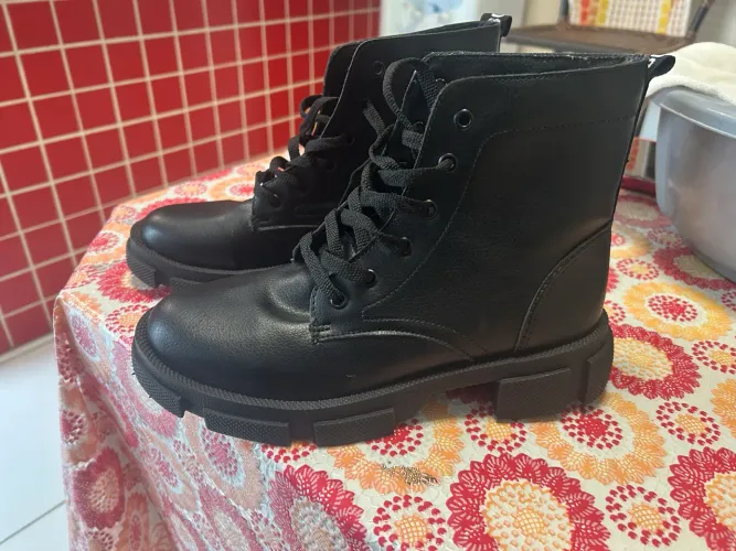 Vendo Bota/Cuturno feminino número 36
