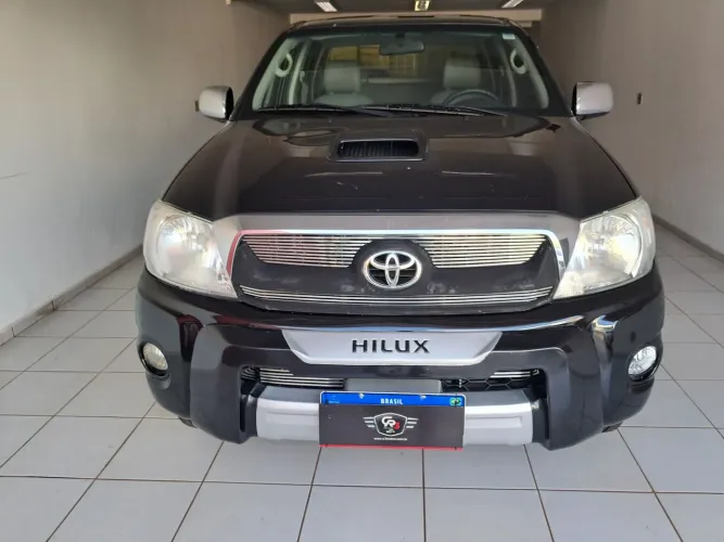 Toyota Hilux CD SRV D4-d 4X4 3.0 TDI Diesel AUT 2011