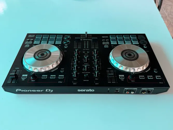 Controladora Pioneer SB3