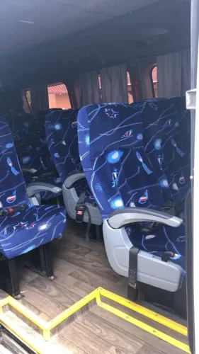 Vendo Poltronas Reclináveis para Vans, feitas por Encomenda.