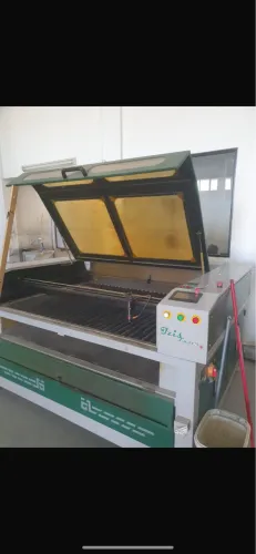 Máquina de Corte e Gravação a Laser CO2 1410 - Profissional