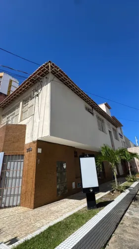 Vendo esse prédio comercial com três pisos !!