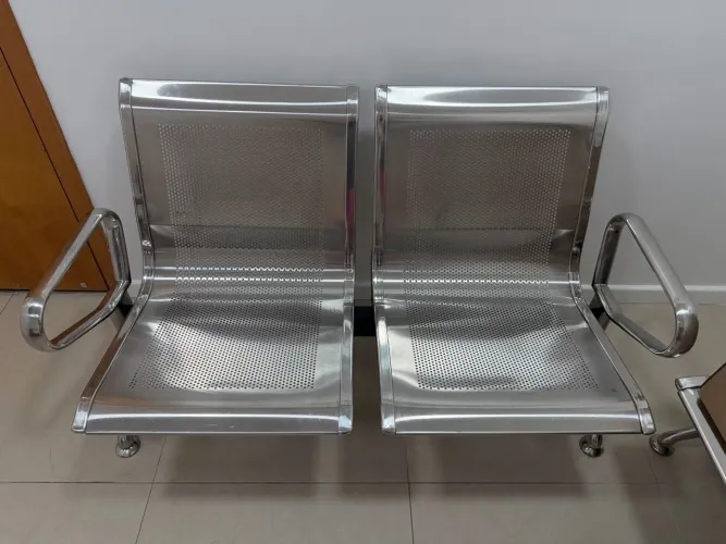 Longarinas para recepção em INOX