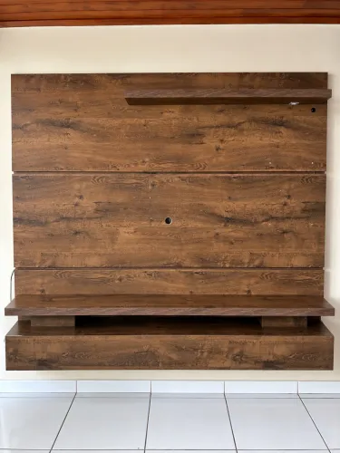 Painel de TV Grande até 55? com Rack Suspenso - 1,84m