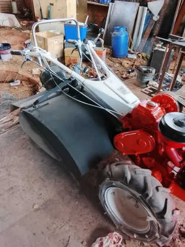 Micro trator TOBBATA 13 CV