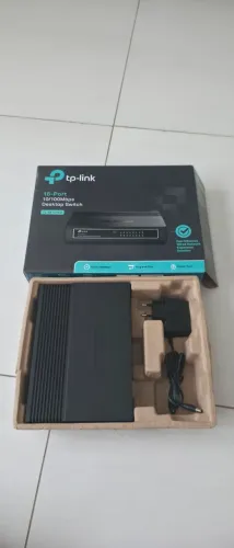 Switch de Mesa TP-Link de 16 Portas 10/100Mbps (modelo TL-SF1016D)