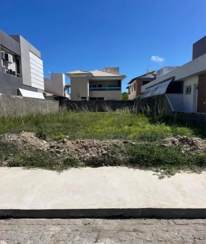Excelente lote no Condomínio São Lourenço com 348m2