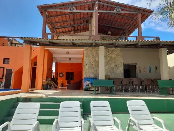 Pacheco: Pousada frente mar. Piscina