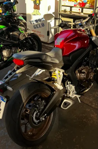 Honda CB 650R Neo Sports Café 2022 | Apenas 5.600 km | Impecável