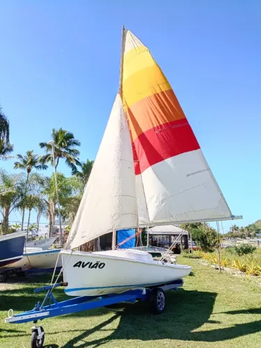 Veleiro modelo DaySailer 16 pés (Classe II) - OPORTUNIDADE