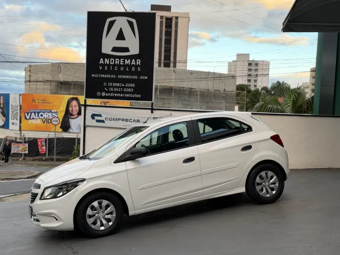 Chevrolet Onix JOY Hatch 1.0 8V Flex Mec. 4P 2019