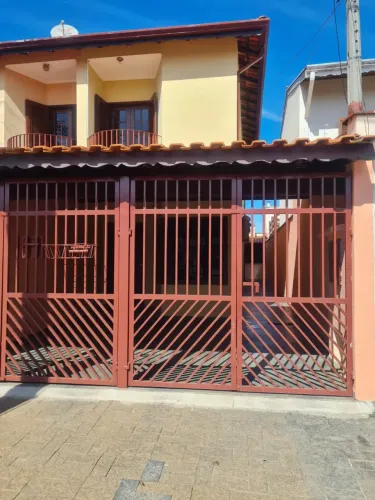 Sobrado em Bairro Tradicional de São Roque!