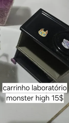 Carrinho laboratório monster high