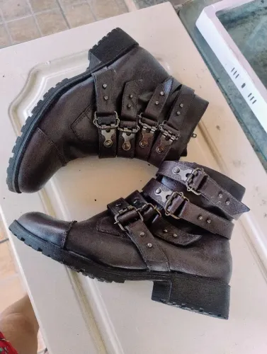 Bota Constance 35 couro legítimo 