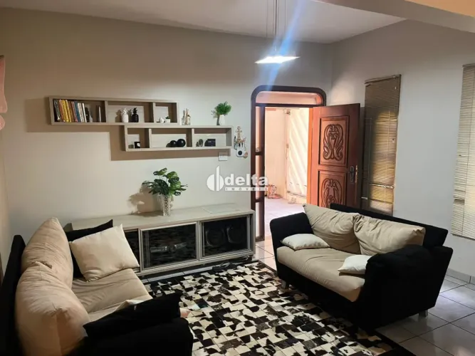 Casa residencial com 3 quartos sendo 1 suíte disponível para venda no bairro Presidente Ro