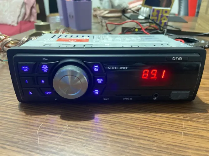 Rádio automotivo Multilaser ONE bluetooth adaptador