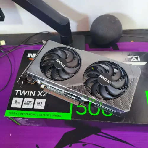 Placa de vídeo RTX 5060 8gb Gddr7 Inno3d