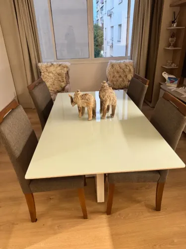 Mesa de Jantar retangular + 4 cadeiras