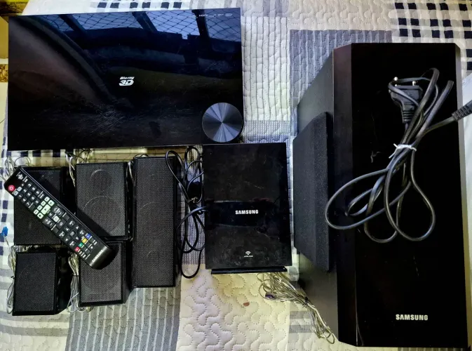 Home Cinema System - Samsung 1000 W - Total RMS