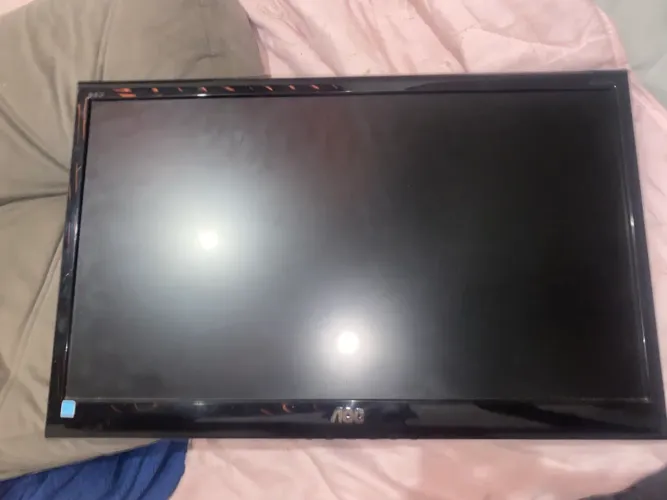 2 Monitores (AOC) para retirada de peças ou reparo - R$150 (os dois)