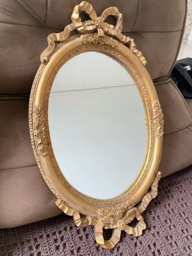 Vendo um espelho decorativo retrô 