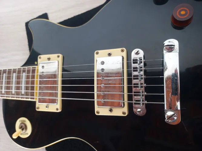 Guitarra Les Paul Vogga