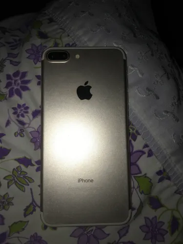 iPhone 8 Plus a placa tá queimada 