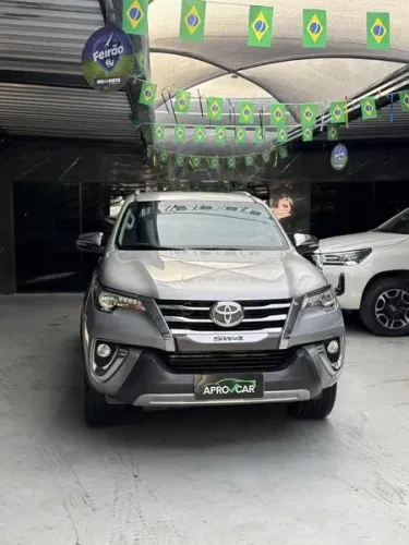 Toyota Hilux SW4 SRX 4X4 2.8 TDI 16V Dies. Aut. 2016