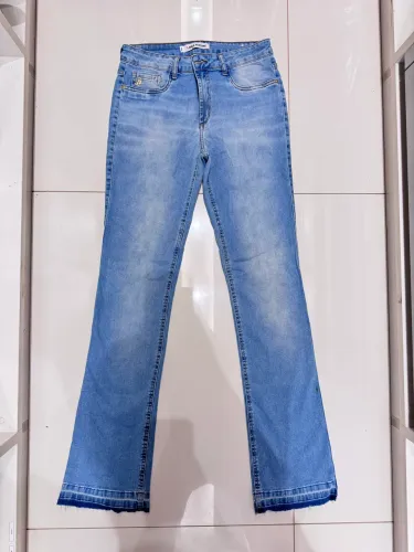 calça jeans clara tamanho 42 lança perfume
