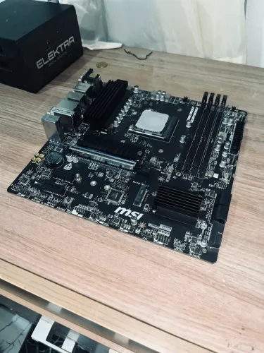 B550M Pro VDH Wi-Fi + Ryzen 5 5500