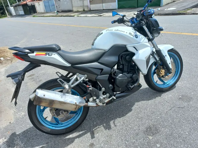 Vendo ou troco Next 250 