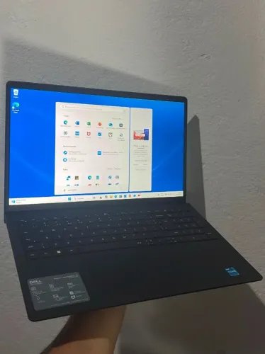 DELL INSPIRON 15 - CORE i3 / 256GB SSD NVMe / 8GB RAM.