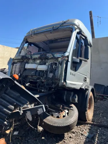 Disponível para Retirada de peças - IVECO